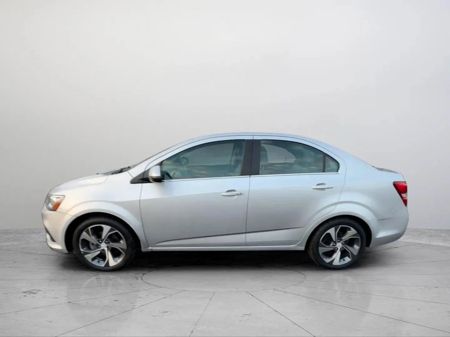 Used 2017 Chevrolet Sonic Premier image 10