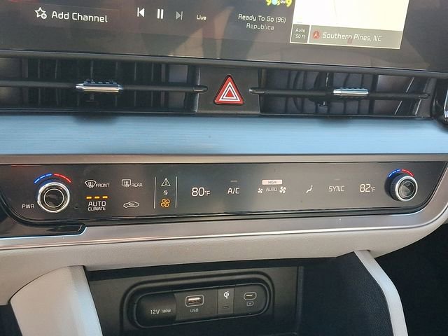 Certified 2025 Kia Sportage EX image 16