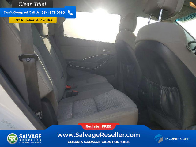 Used 2014 Hyundai Santa Fe GLS image 15