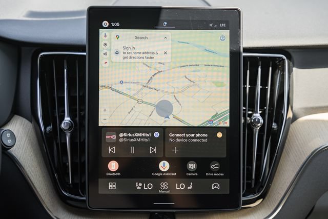 New 2027 Volvo XC60 B5 Plus AWD/4WD image 23