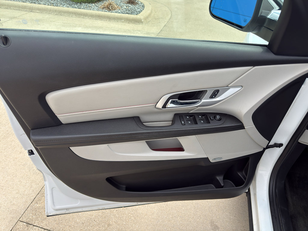 Used 2017 GMC Terrain SLT image 12