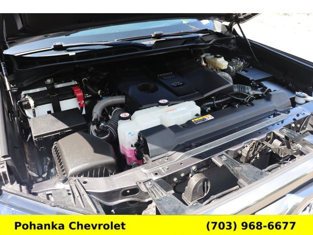 Used 2024 Toyota Tundra Platinum AWD/4WD image 37