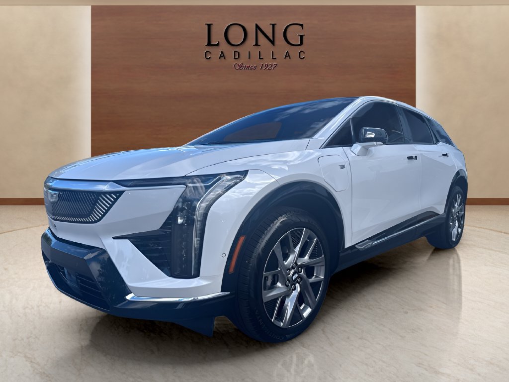 Used 2025 Cadillac Optiq Luxury 2 w/ LPO, Floor Liner Package AWD/4WD image 1