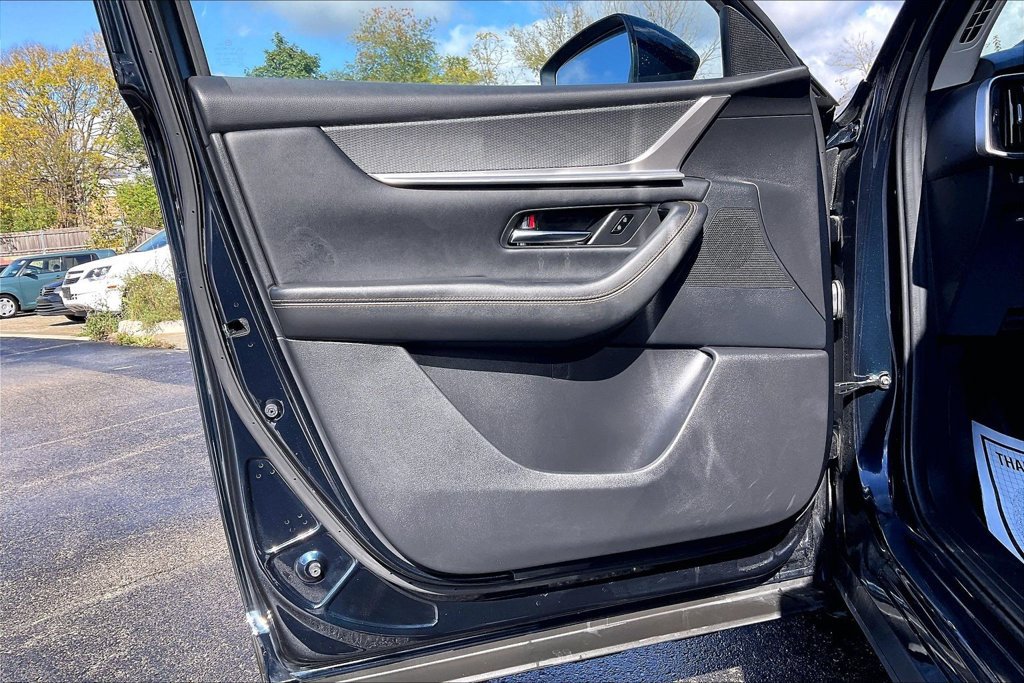 Used 2024 MAZDA CX-90 Plug-In Hybrid w/ Preferred AWD/4WD image 23