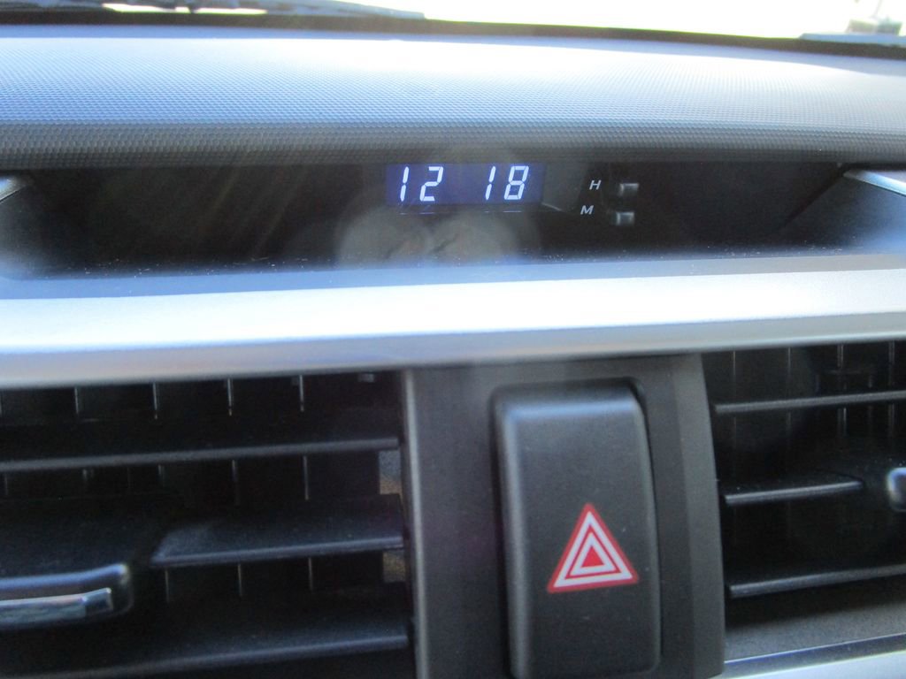 Used 2016 Toyota 4Runner Limited image 36