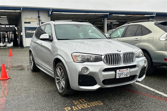 Used 2017 BMW X3 xDrive28i image 2