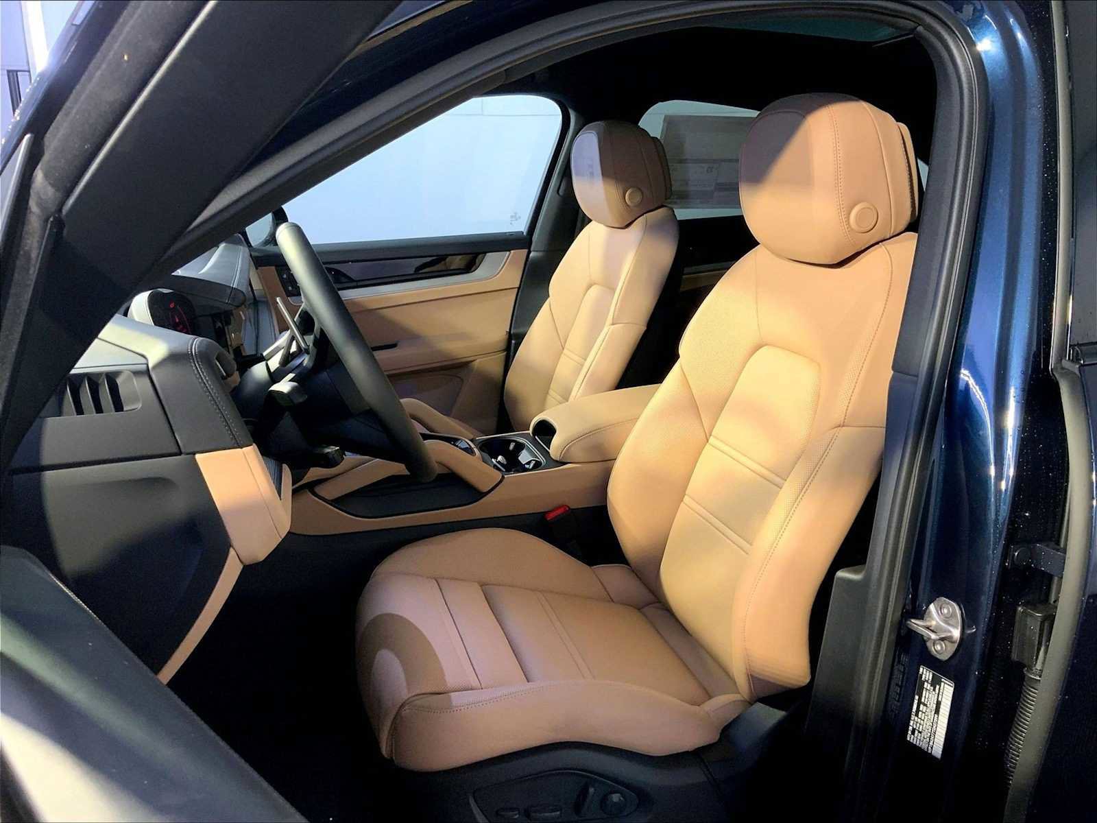 New 2026 Porsche Cayenne Coupe image 5