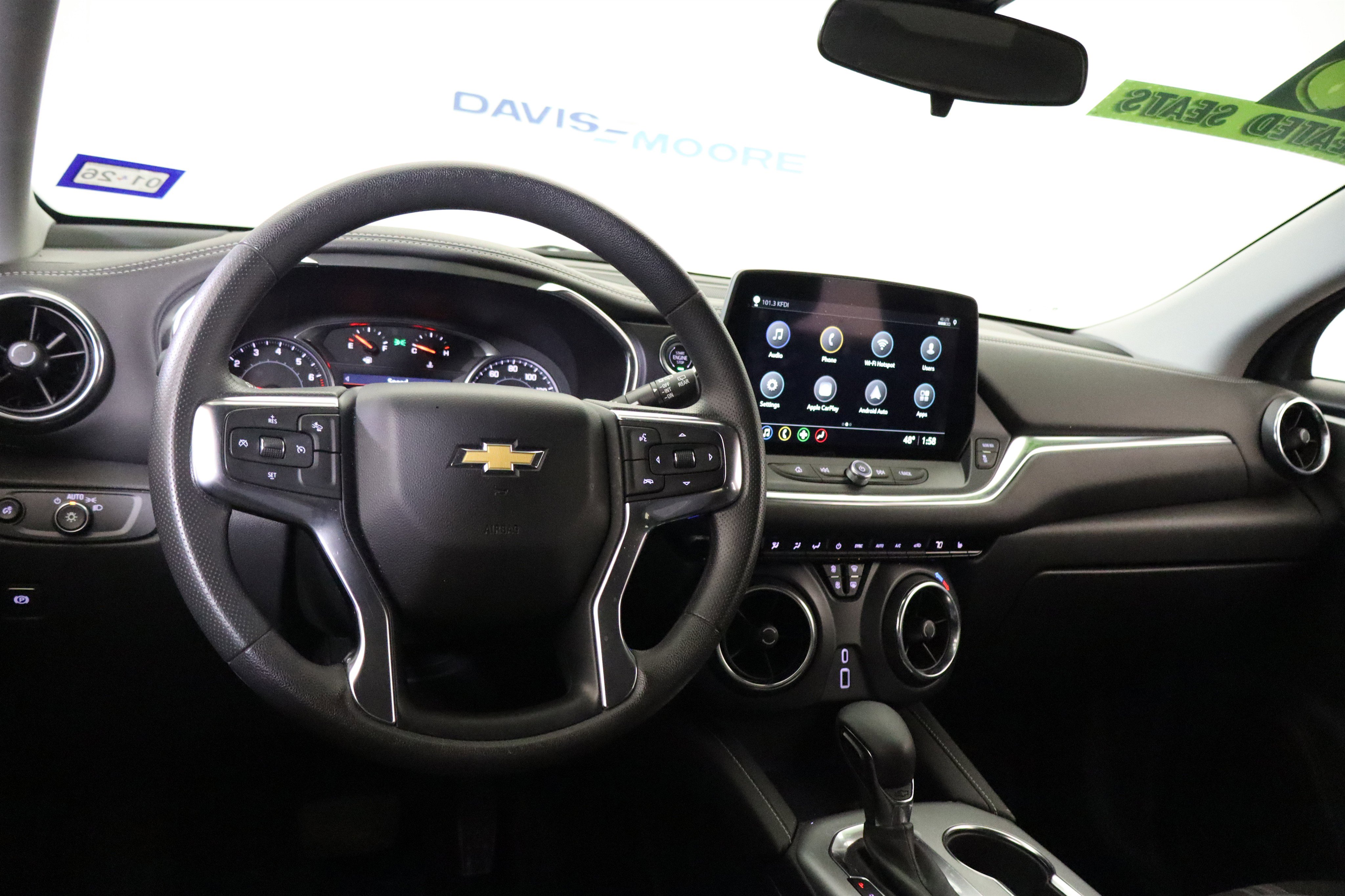 Used 2025 Chevrolet Blazer LT AWD/4WD image 17