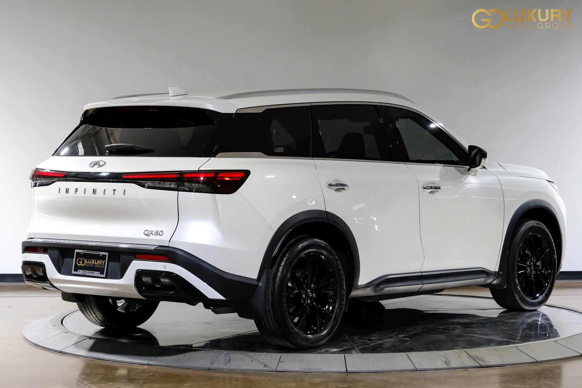 Used 2023 INFINITI QX60 Luxe w/ Vision Package image 10