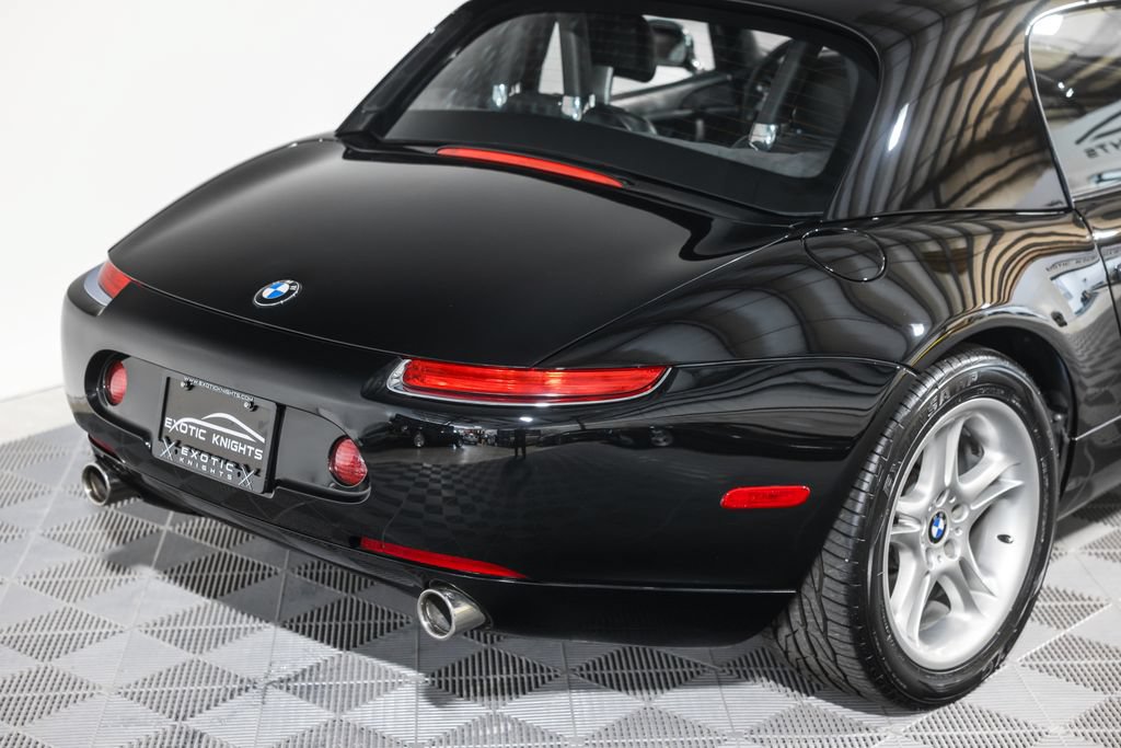 Used 2002 BMW Z8 RWD image 9