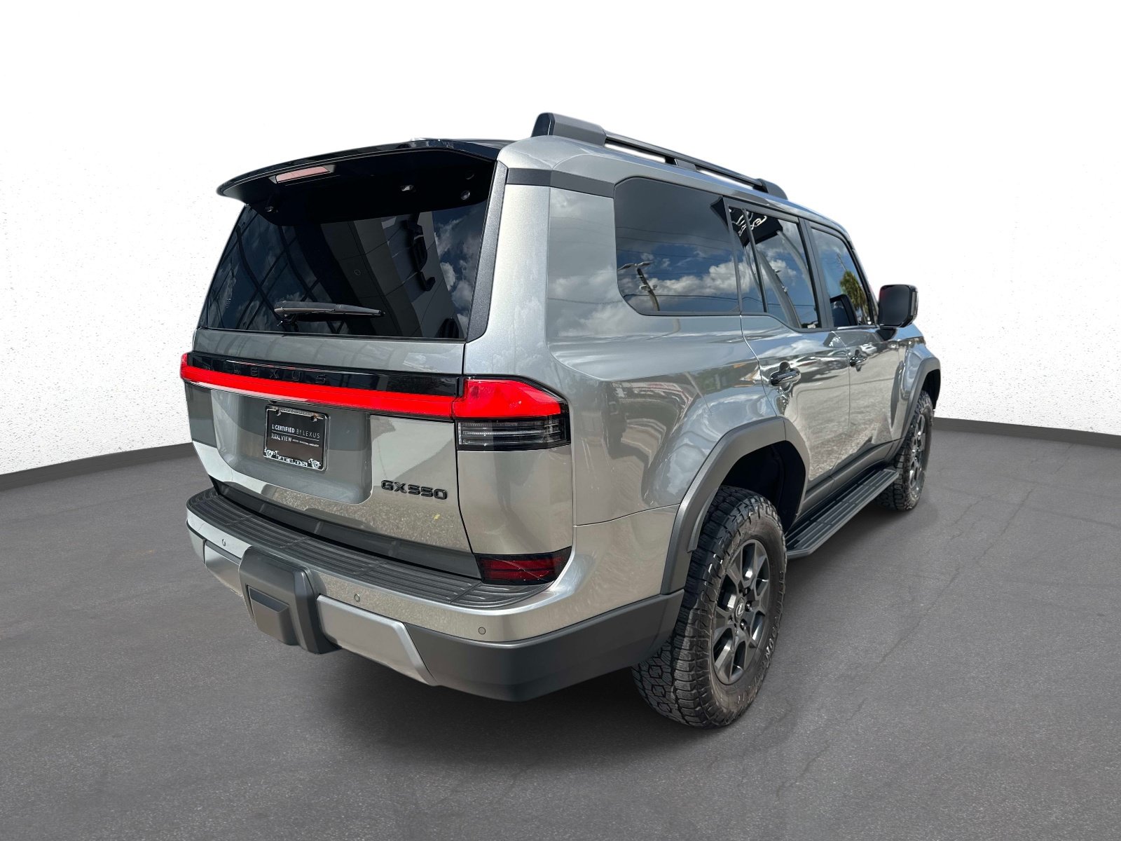 Used 2025 Lexus GX 550 w/ Accessory Package (CT) AWD/4WD image 3