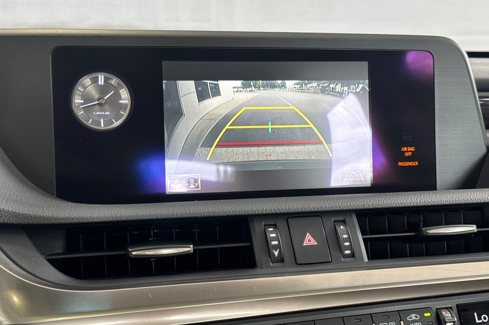 Certified 2020 Lexus ES 300h w/ Premium Package FWD image 24