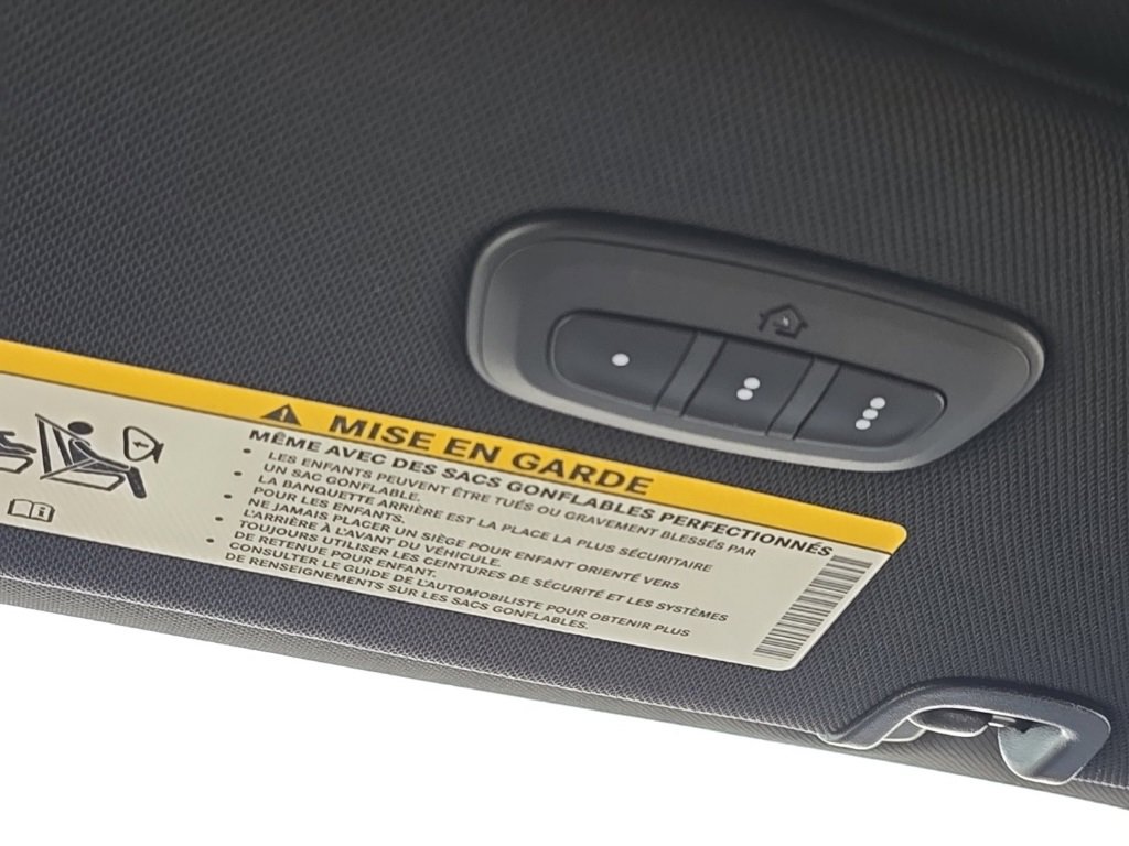 New 2026 Chrysler Pacifica Select image 30