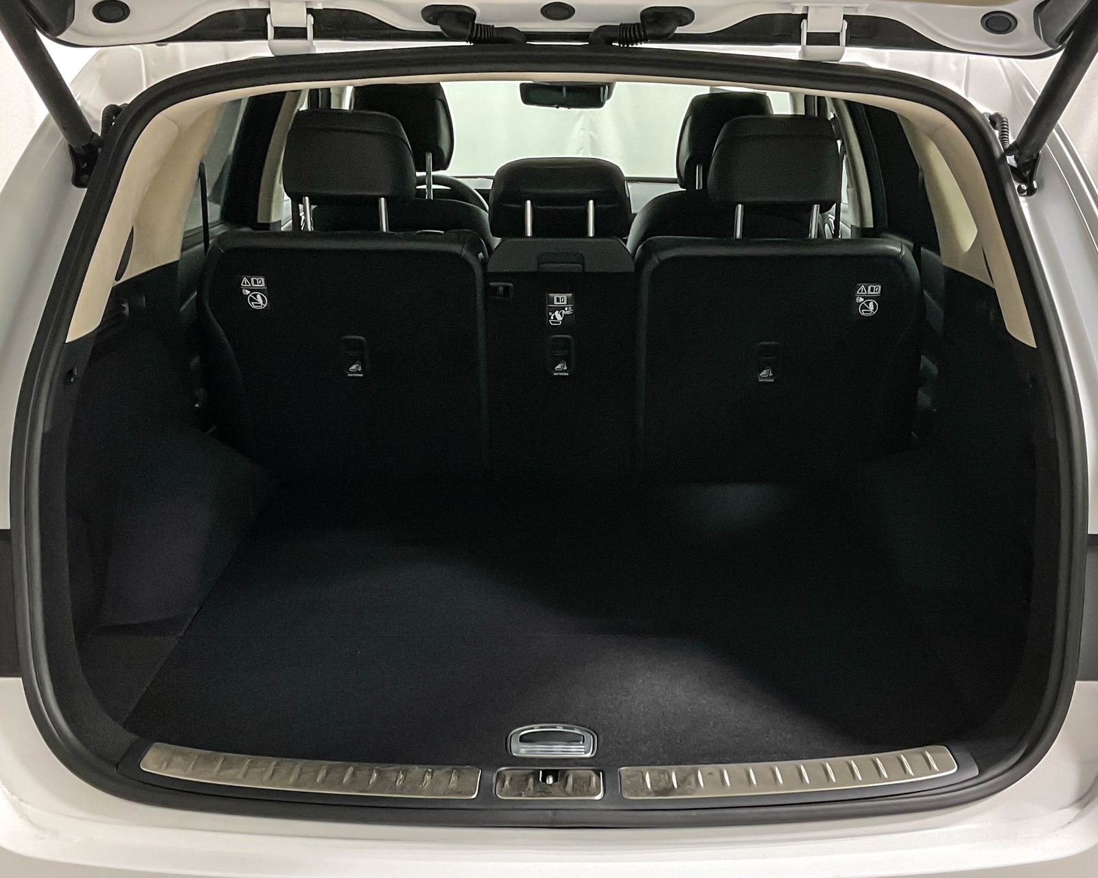 New 2025 Genesis GV80 3.5T Prestige image 9