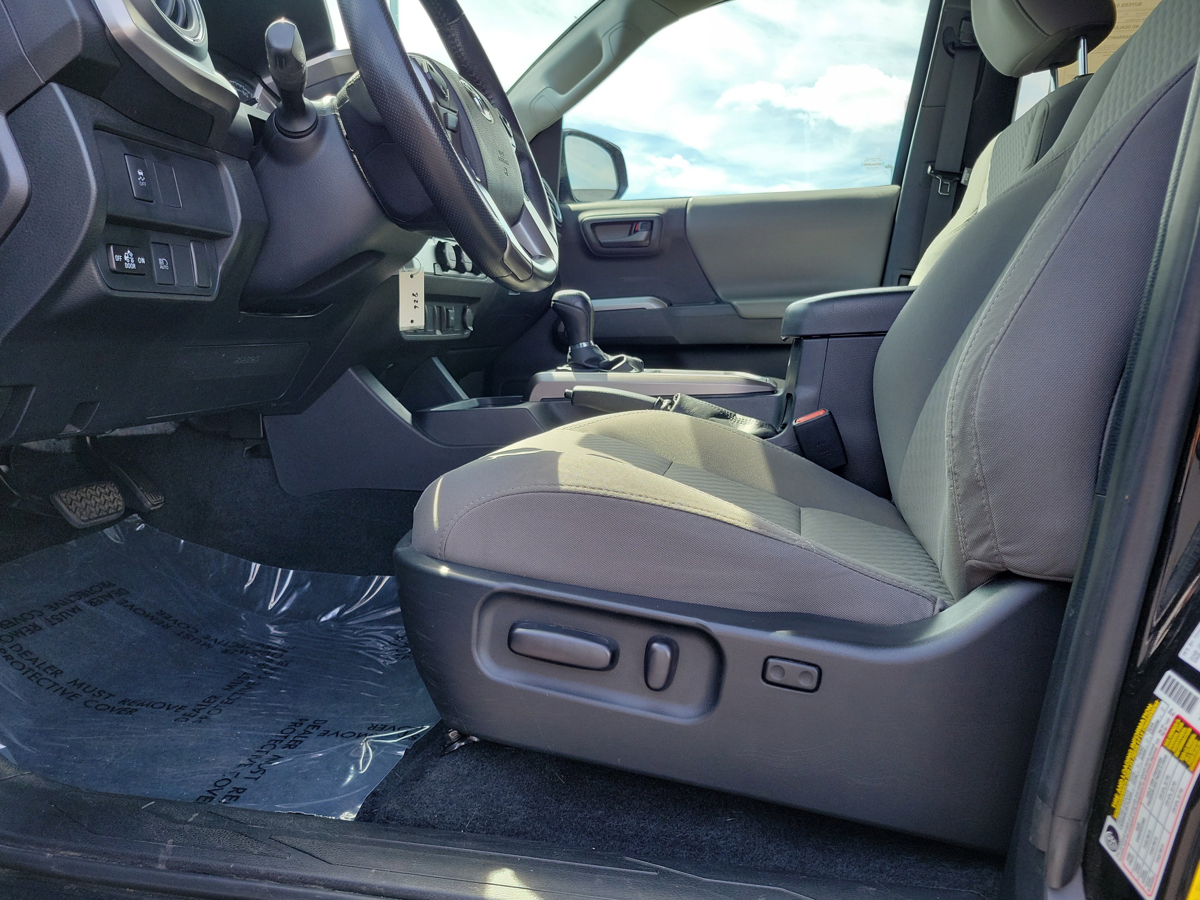 Used 2022 Toyota Tacoma SR5 image 10