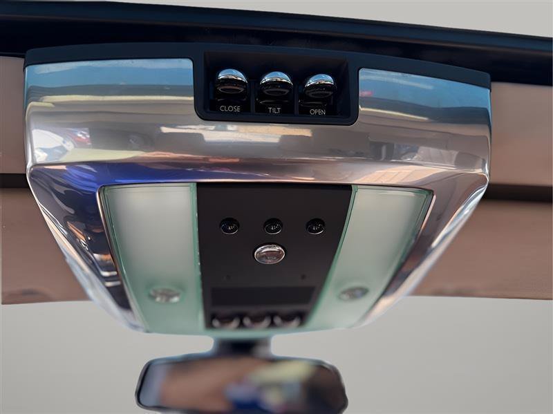 Used 2006 Rolls-Royce Phantom Sedan RWD image 44