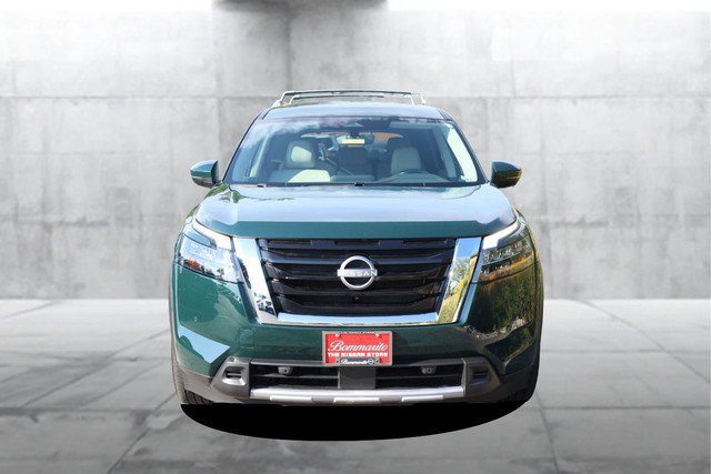 Certified 2025 Nissan Pathfinder SL AWD/4WD image 4