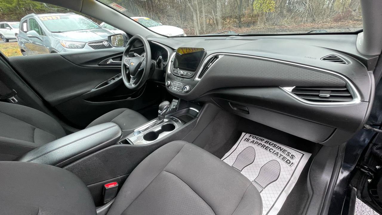 Used 2021 Chevrolet Malibu LT image 27