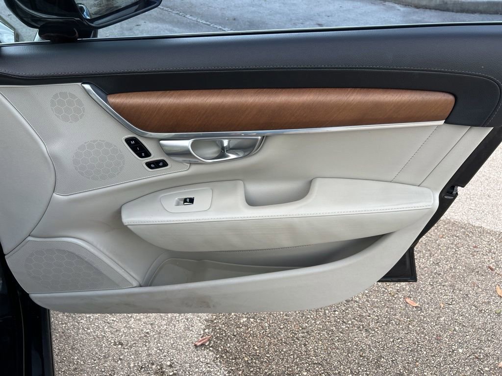 Used 2018 Volvo S90 T6 Inscription w/ Convenience Package image 42