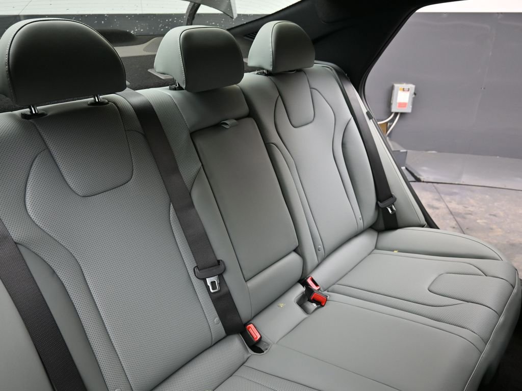 New 2026 Hyundai Elantra Limited image 16