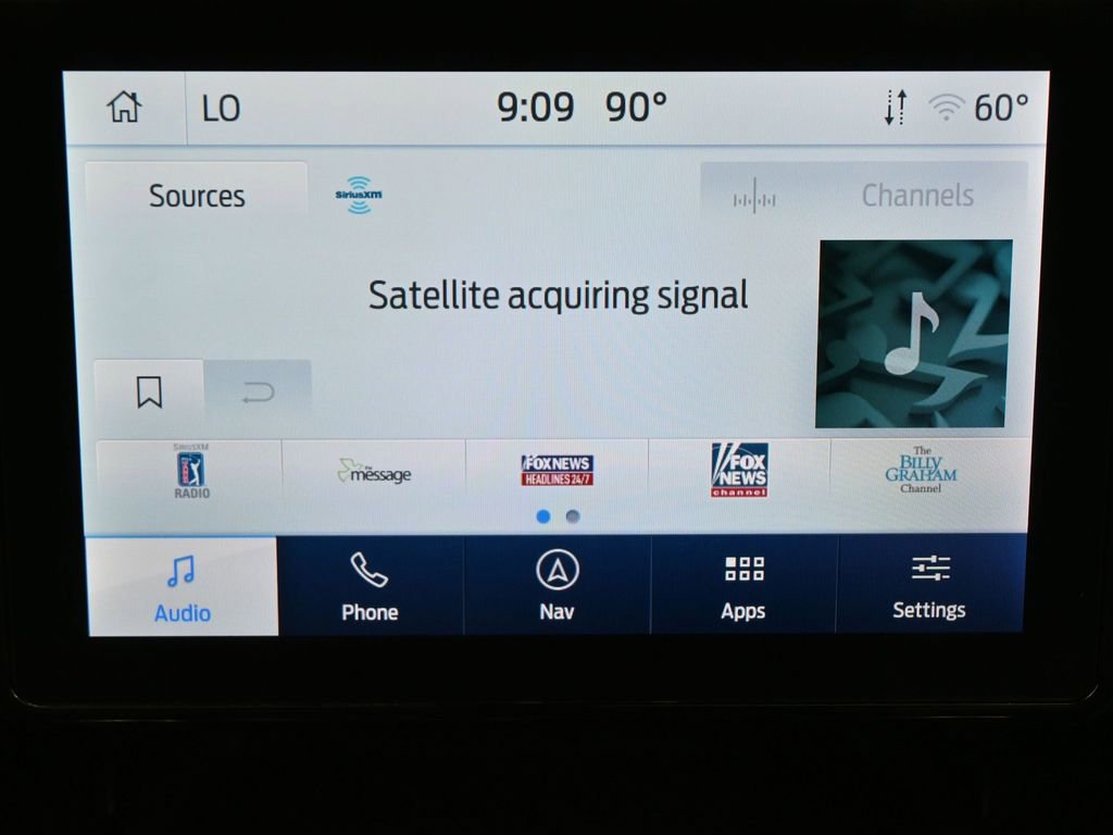 Used 2023 Ford Explorer Limited image 9