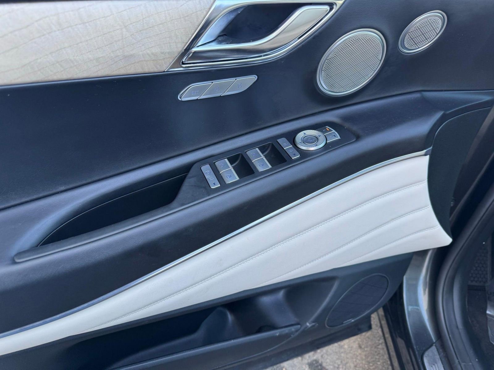 Used 2024 Genesis GV80 2.5T w/ Advanced Package image 20