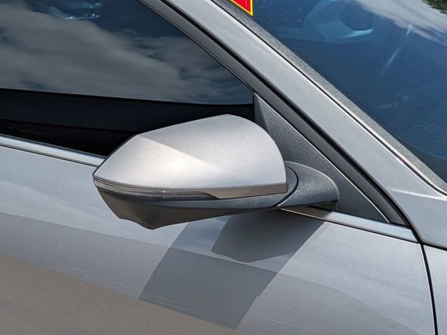 Used 2024 Hyundai Elantra Limited FWD image 12