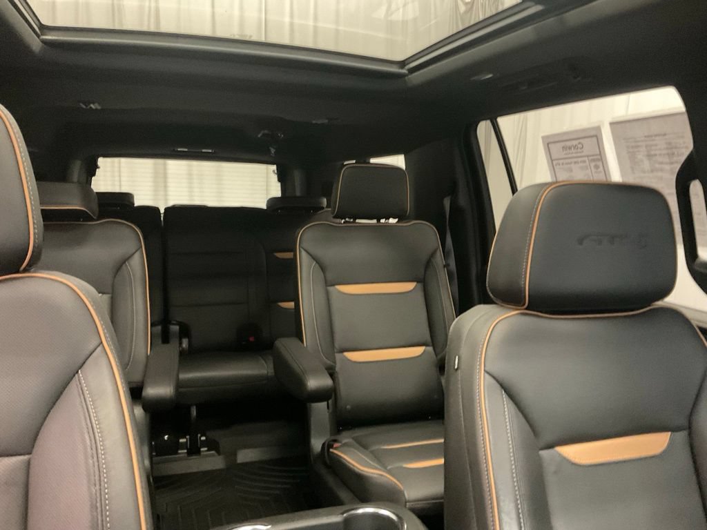 Used 2024 GMC Yukon XL AT4 w/ AT4 Premium Package AWD/4WD image 33