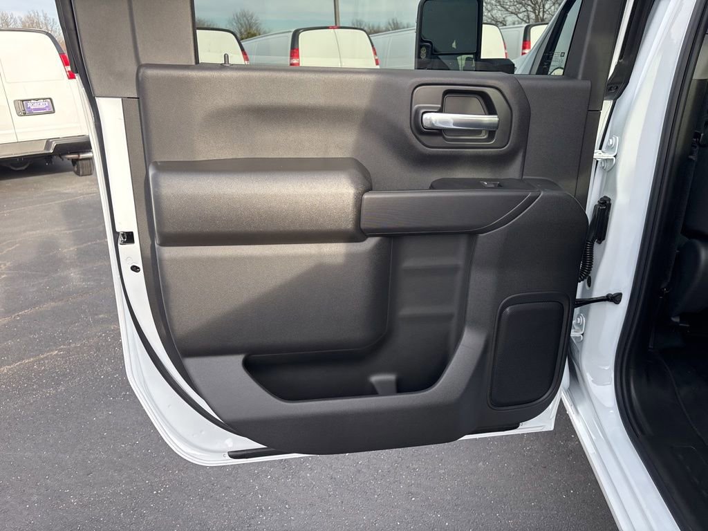 New 2026 Chevrolet Silverado 2500 Custom w/ Custom Value Package AWD/4WD image 28