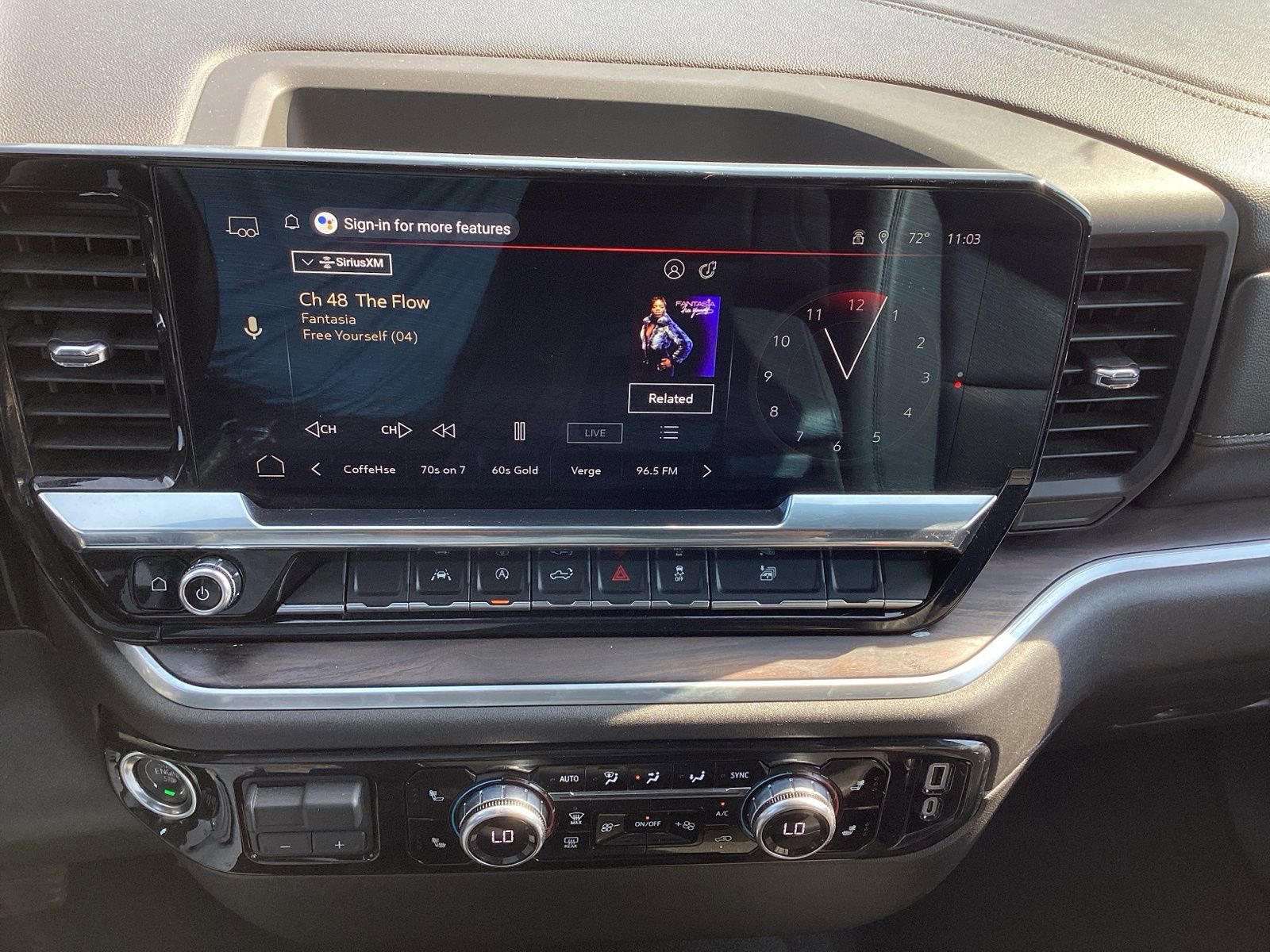 Used 2025 GMC Sierra 1500 SLT image 15