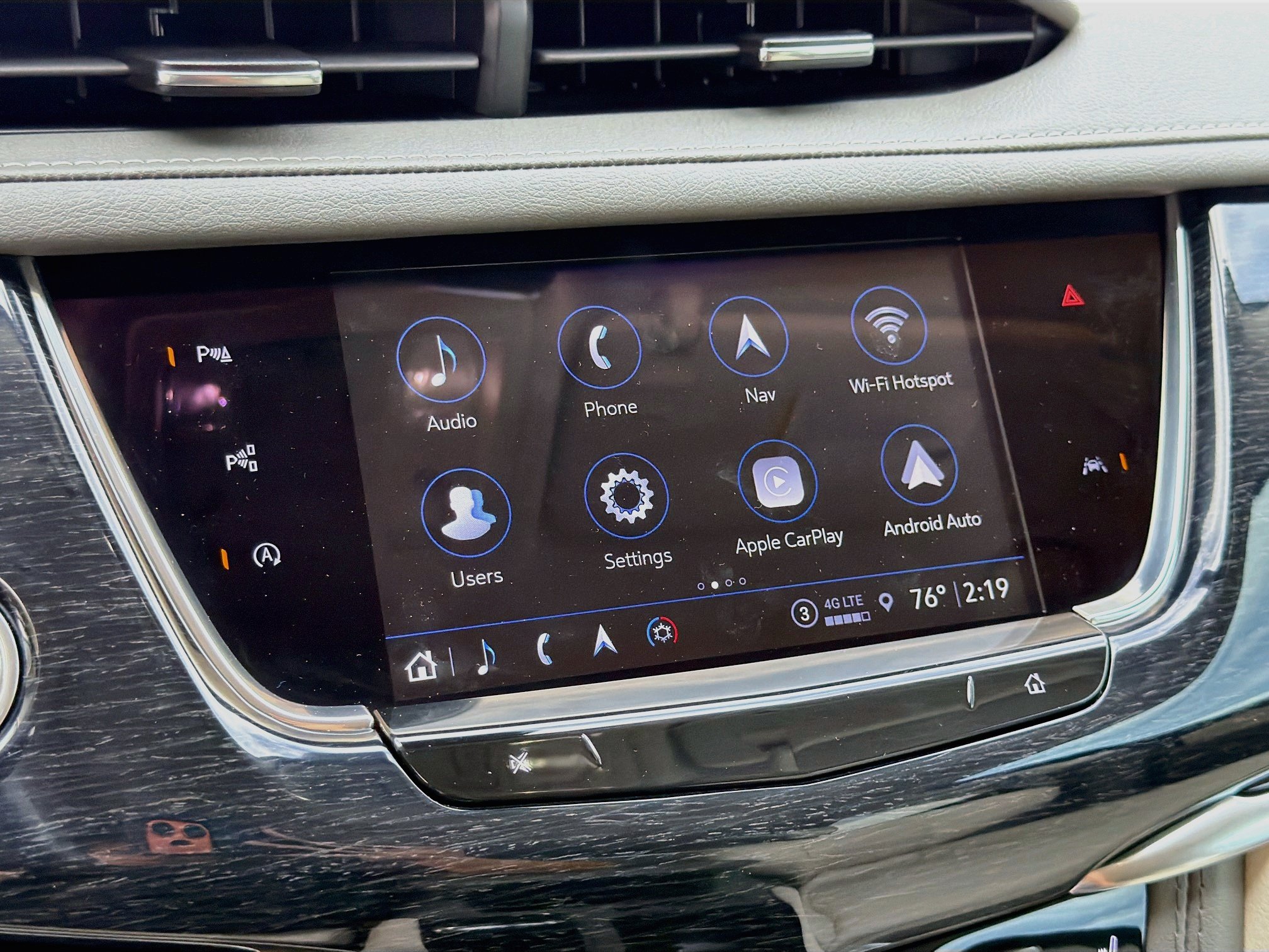 Certified 2024 Cadillac XT6 Premium Luxury w/ Technology Package FWD image 15