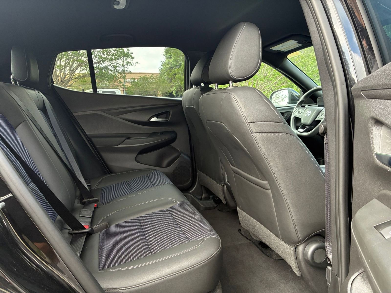 Used 2025 Buick Envista Preferred FWD image 24