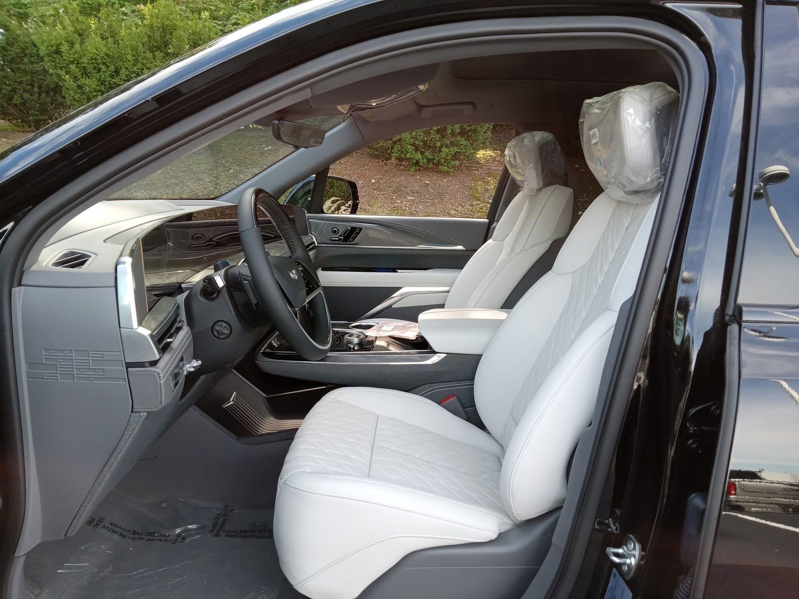 New 2026 Cadillac Escalade IQ Sport 1 w/ LPO, ONYX Package image 9