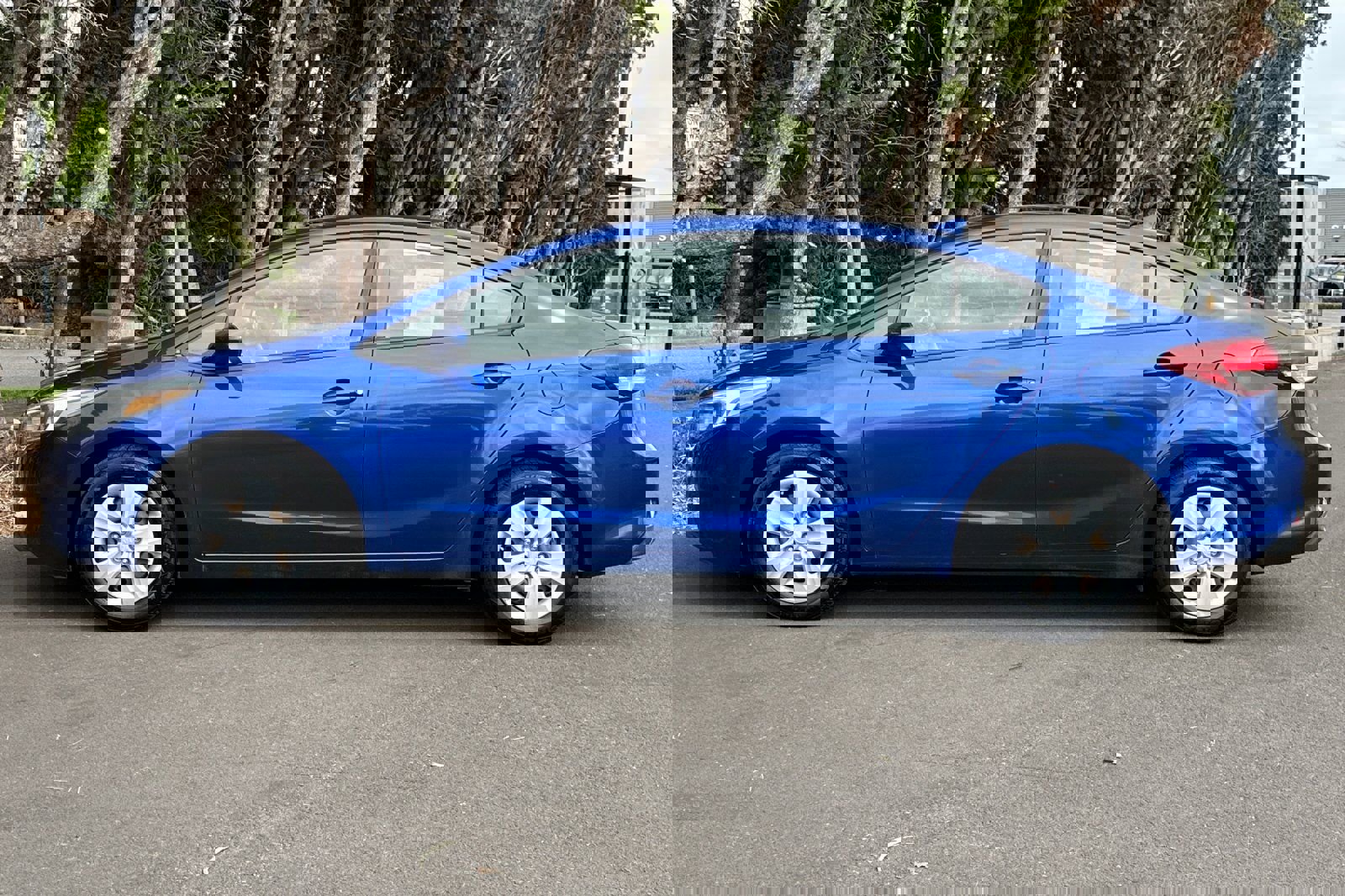 Used 2017 Kia Forte LX image 7