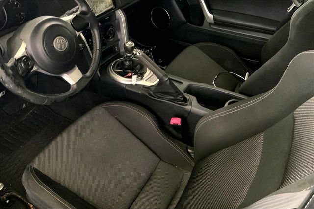 Used 2017 Toyota 86 RWD image 8