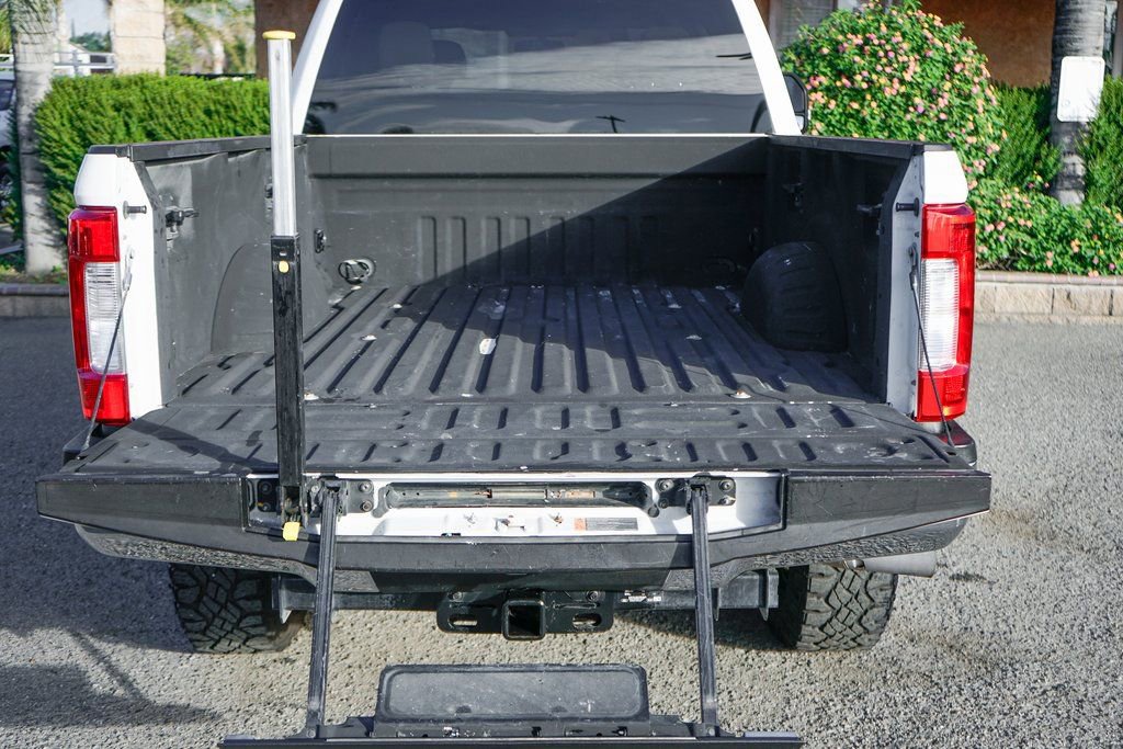 Used 2017 Ford F250 XLT w/ XLT Value Package image 9