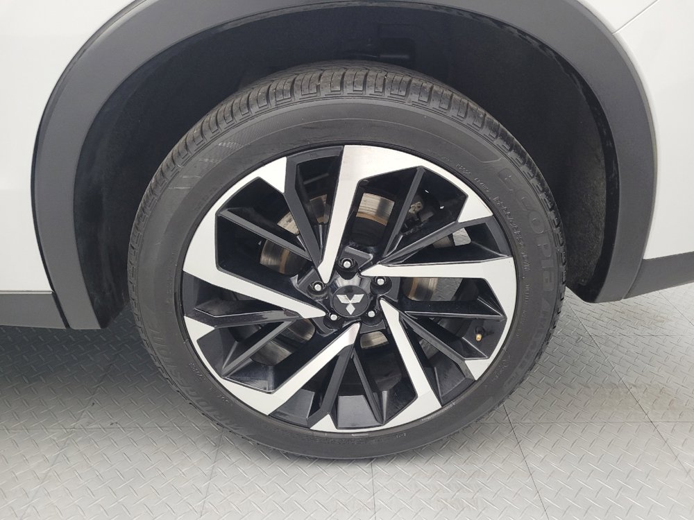 Used 2024 Mitsubishi Outlander SE AWD/4WD image 31