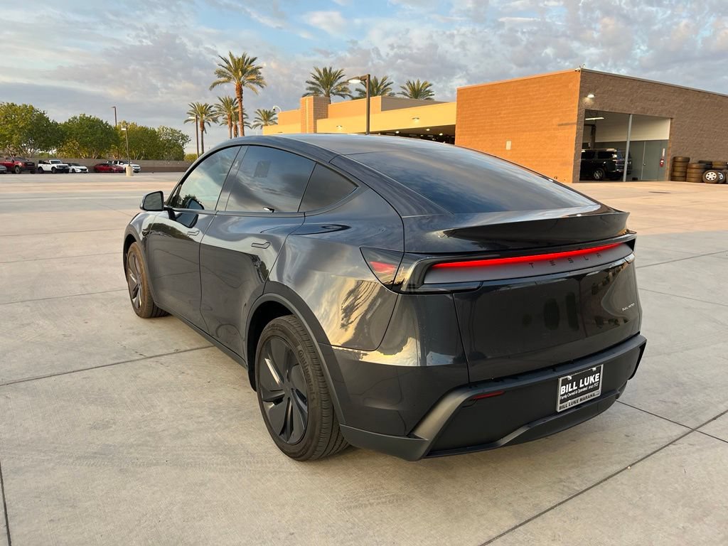 Used 2026 Tesla Model Y Long Range AWD/4WD image 9