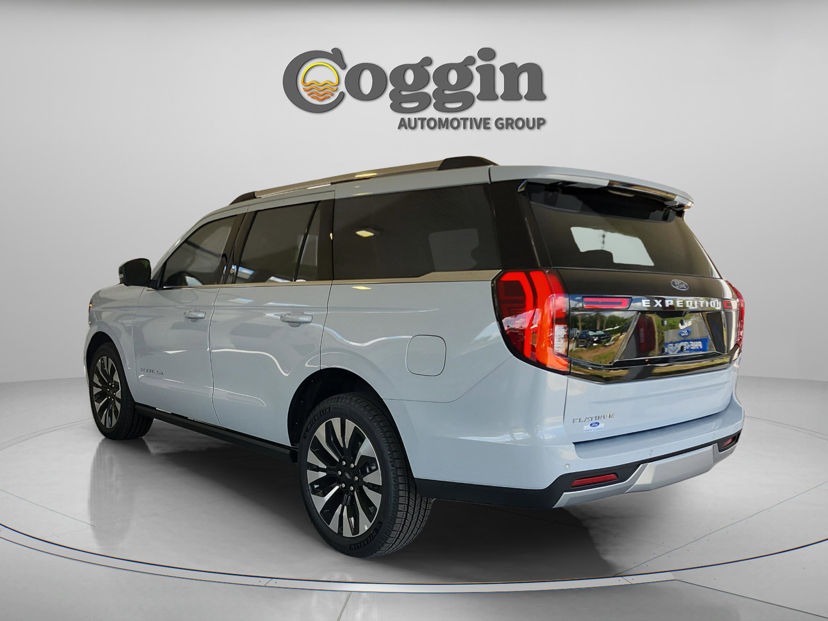 New 2026 Ford Expedition Platinum w/ Driver's Package AWD/4WD image 3