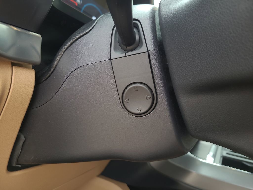 Used 2021 Ford F150 Lariat w/ Equipment Group 502A High image 22