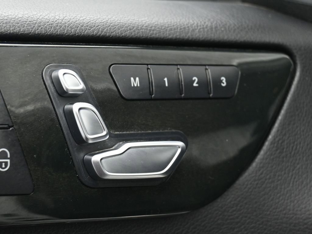 Used 2018 Mercedes-Benz GLS 550 4MATIC w/ Driver Assistance Package image 42