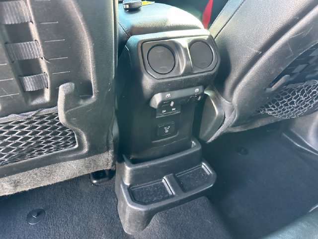 Used 2021 Jeep Wrangler Unlimited Rubicon w/ Cold Weather Group AWD/4WD image 15