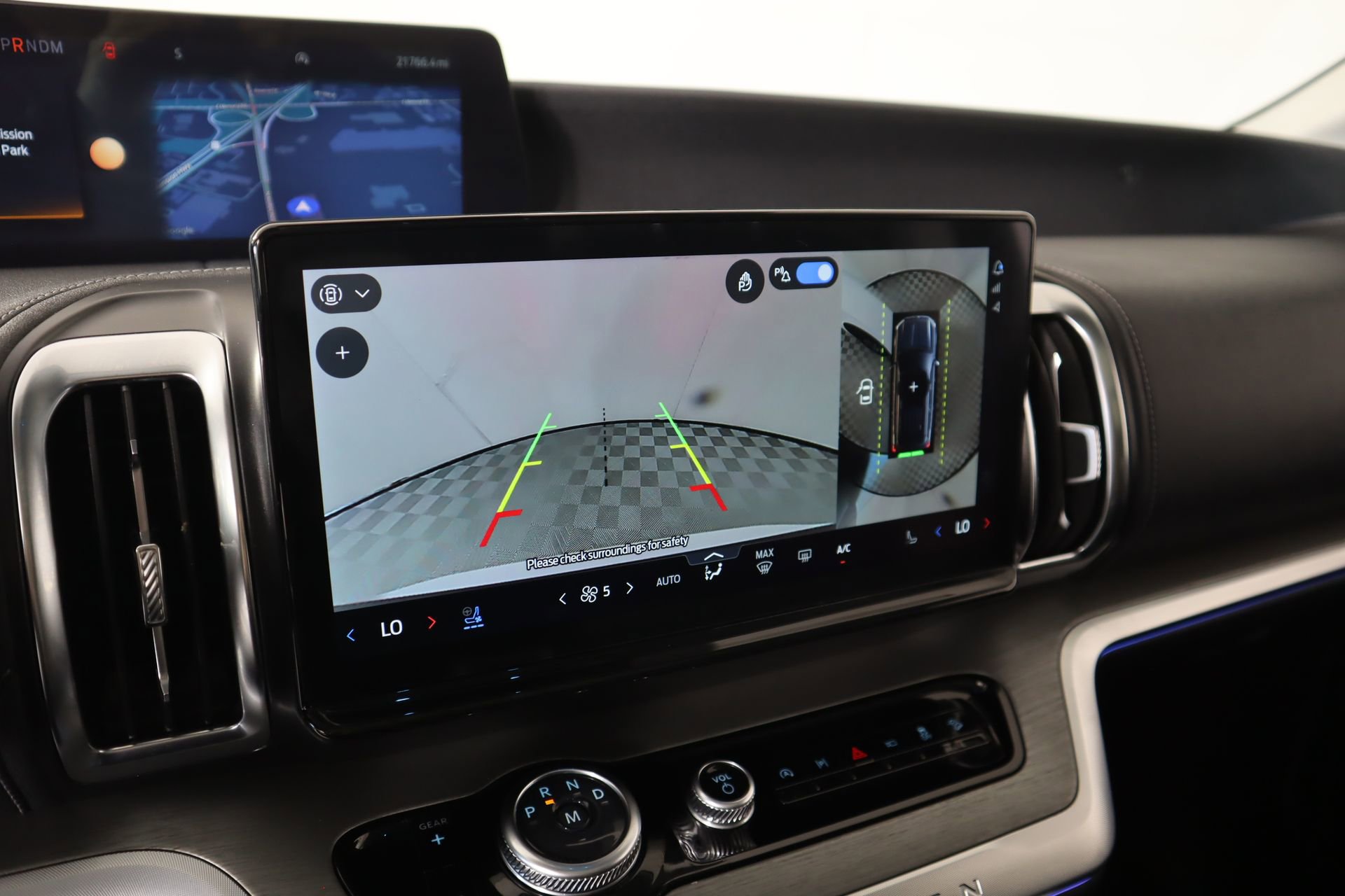 Used 2025 Ford Expedition Max Platinum AWD/4WD image 6