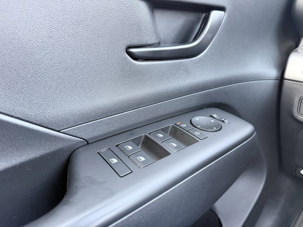 Used 2024 Hyundai Kona SEL image 20