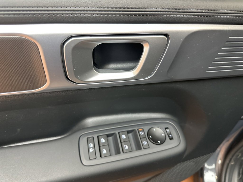 New 2026 Hyundai Santa Fe SE image 22