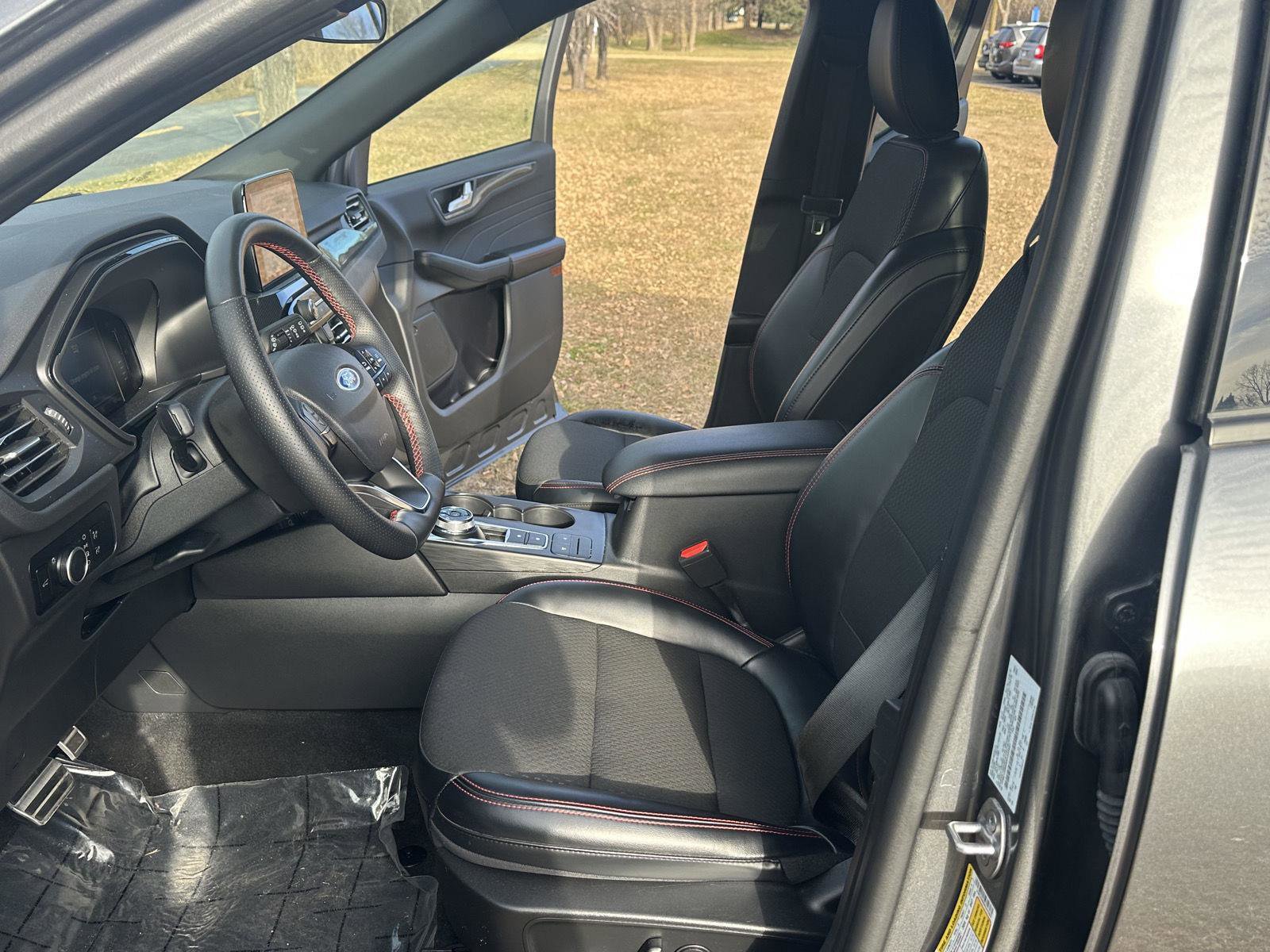 Used 2024 Ford Escape ST-Line AWD/4WD image 6