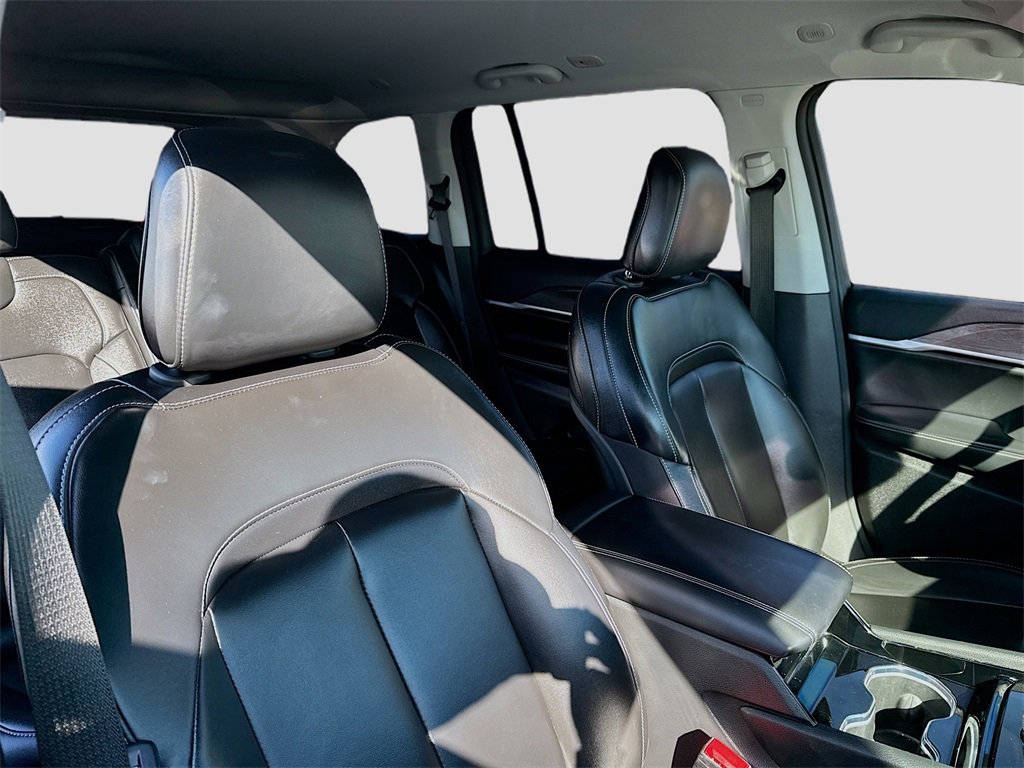 Used 2023 Jeep Grand Cherokee Limited image 20