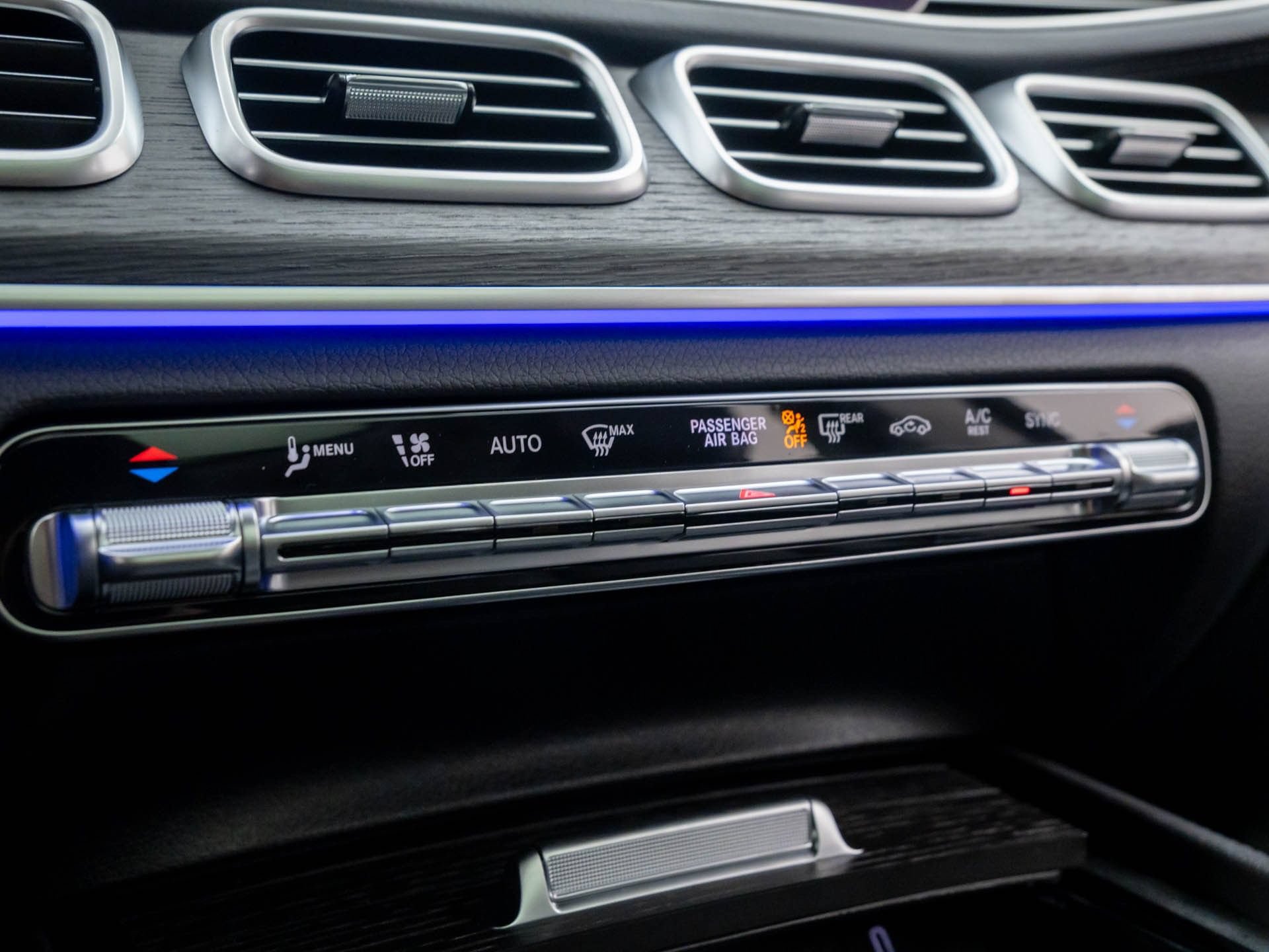 New 2026 Mercedes-Benz GLS 450 4MATIC image 31