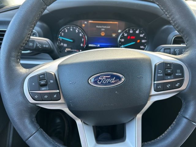 Used 2023 Ford Explorer XLT w/ Equipment Group 202A image 9
