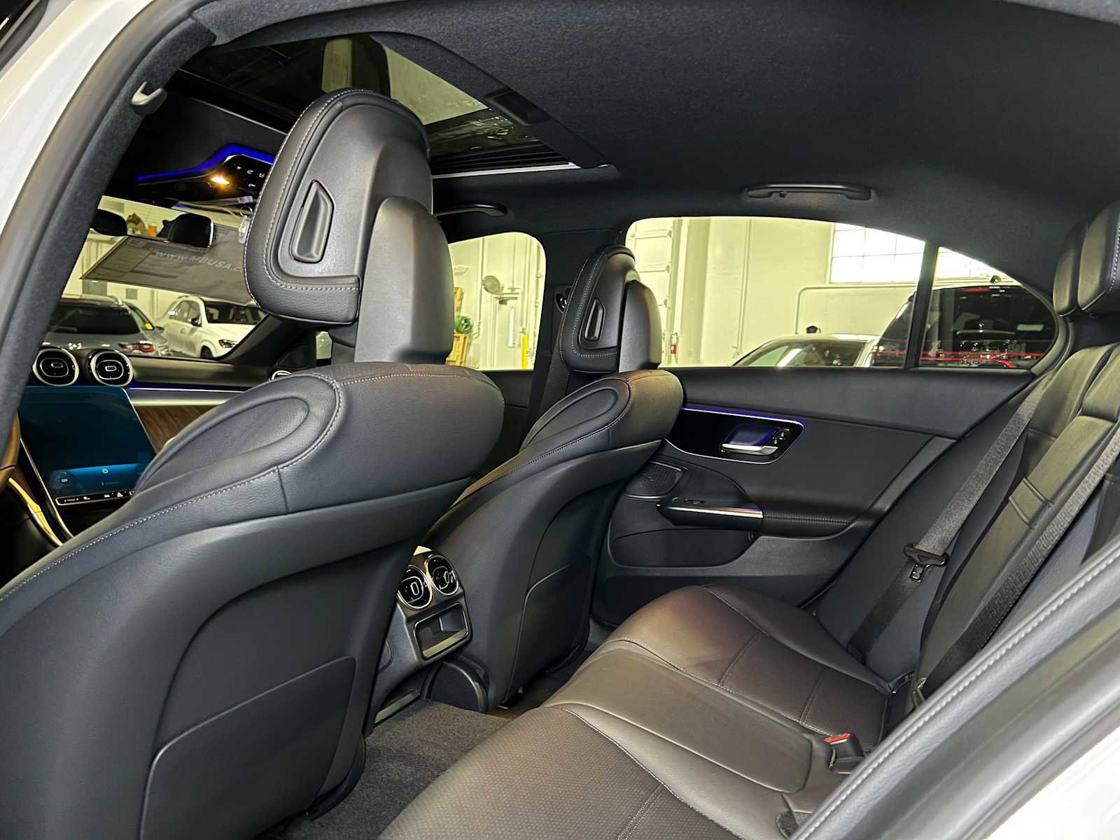 Used 2025 Mercedes-Benz C 300 4MATIC Sedan image 18